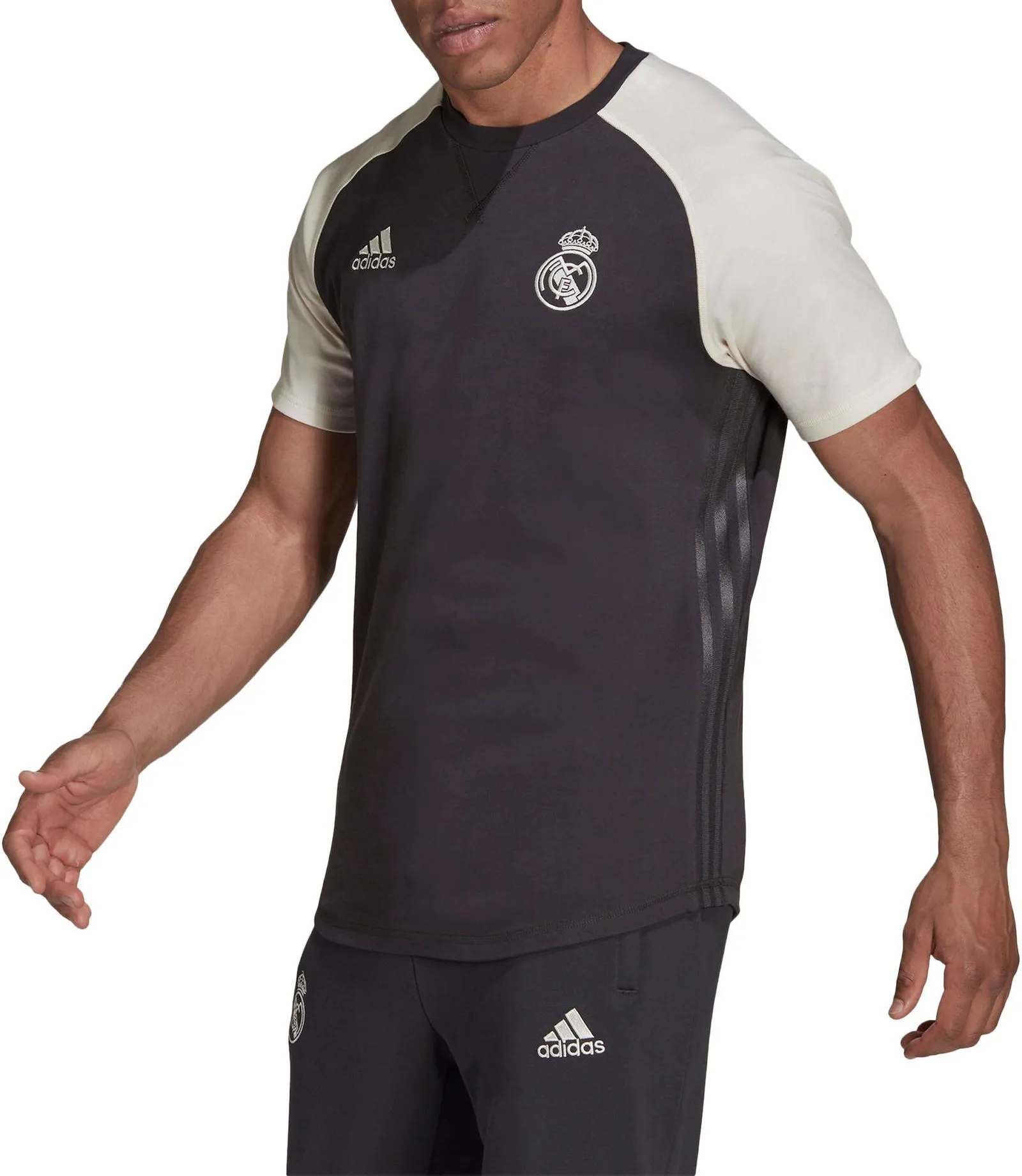 ADIDAS ORIGINALS REAL MADRID TRAVEL TSHIRT