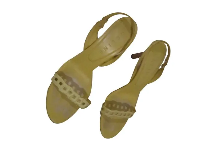 Céline Sandalias Amarillo 