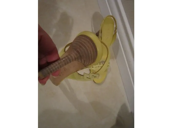 Céline Sandalias Amarillo 