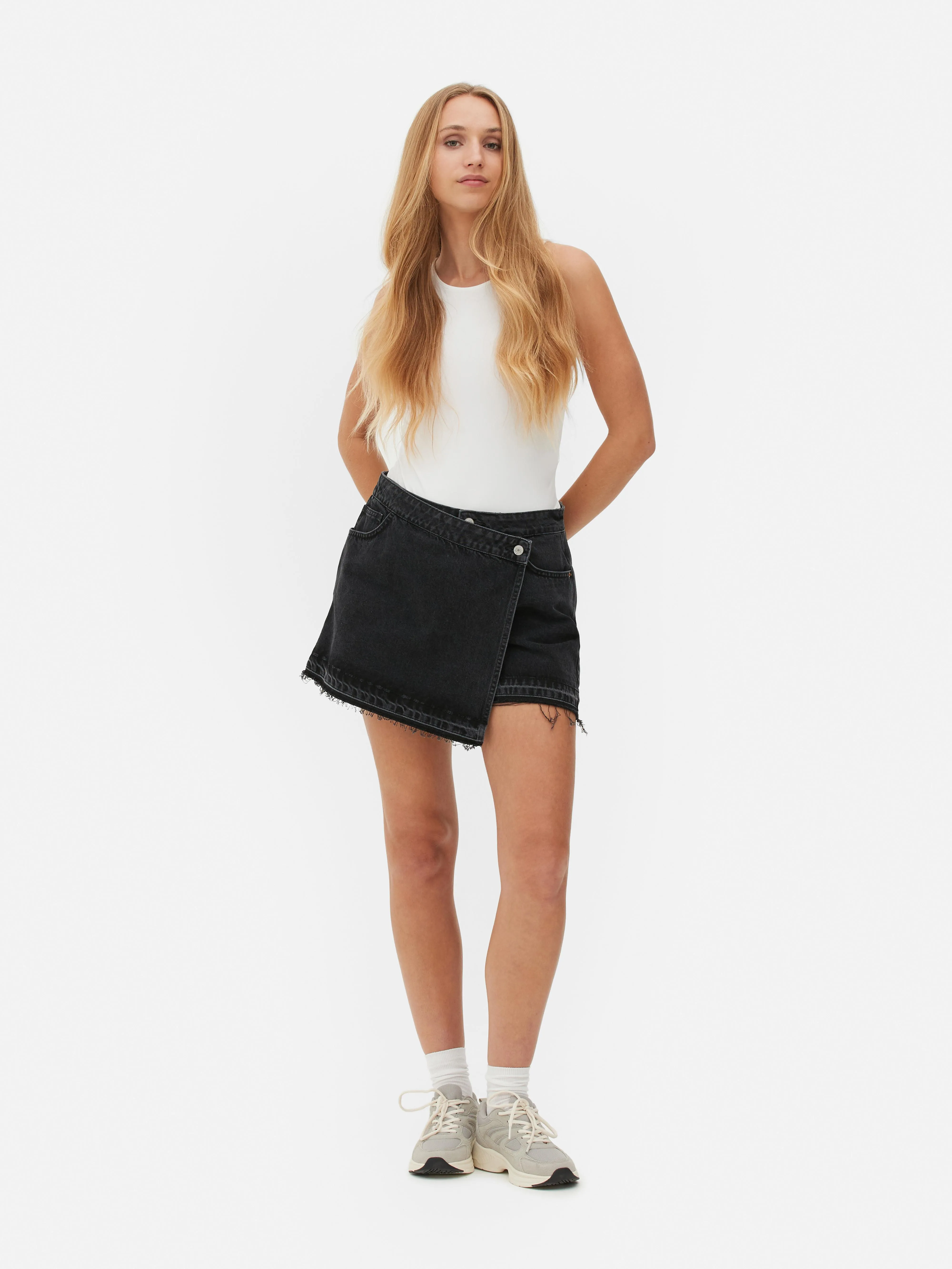 Falda pantalón vaquera asimétrica