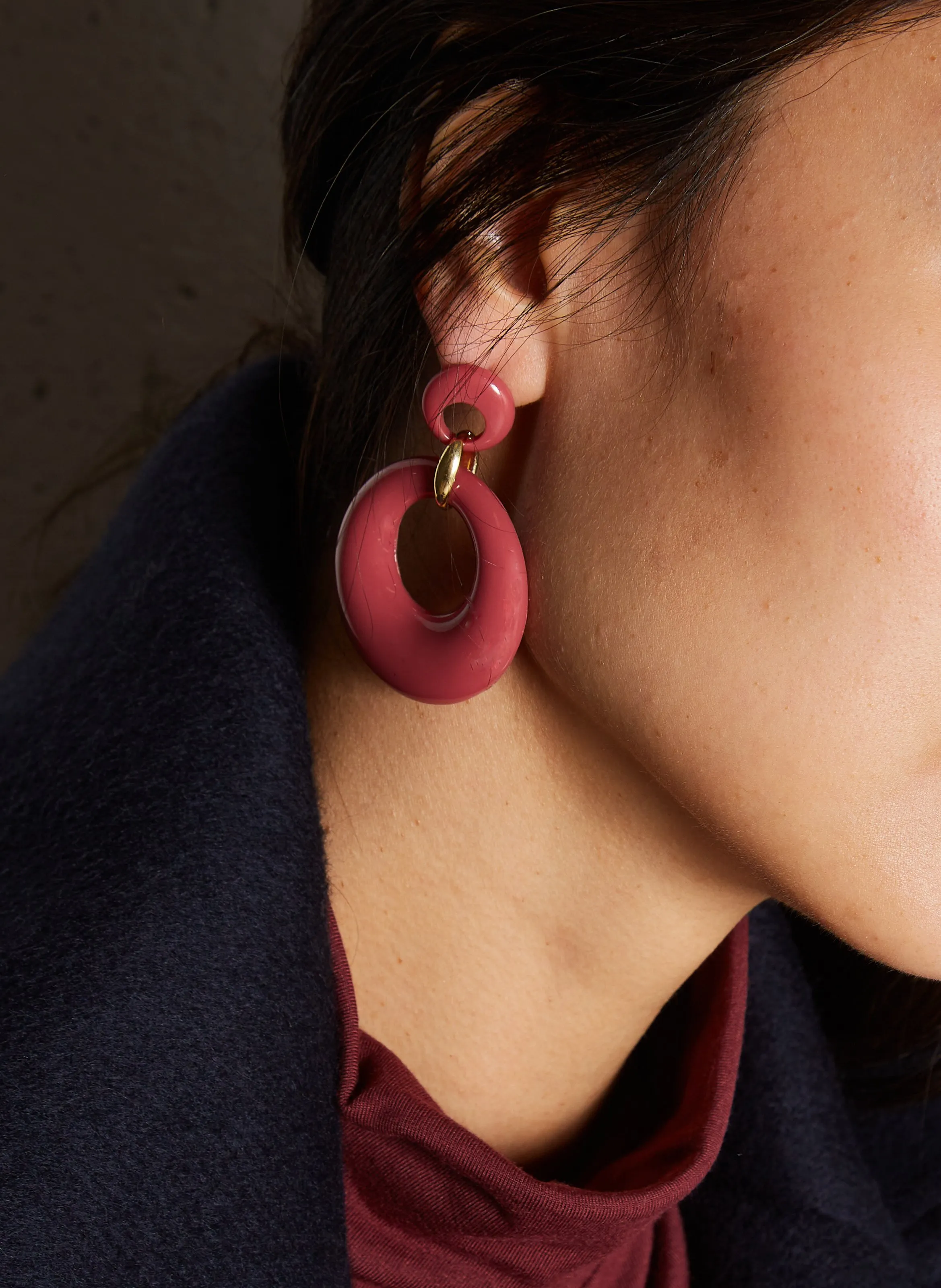 FEEKA BETTY  PENDIENTES REDONDOS EN VIOLETA