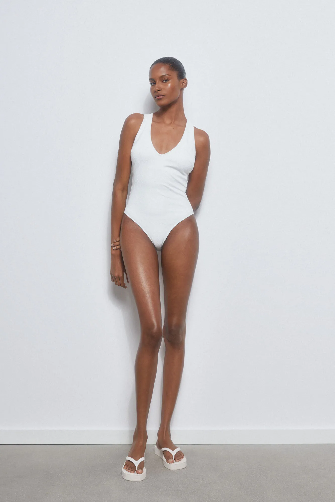 MINIMALIST VNECK SWIMSUIT