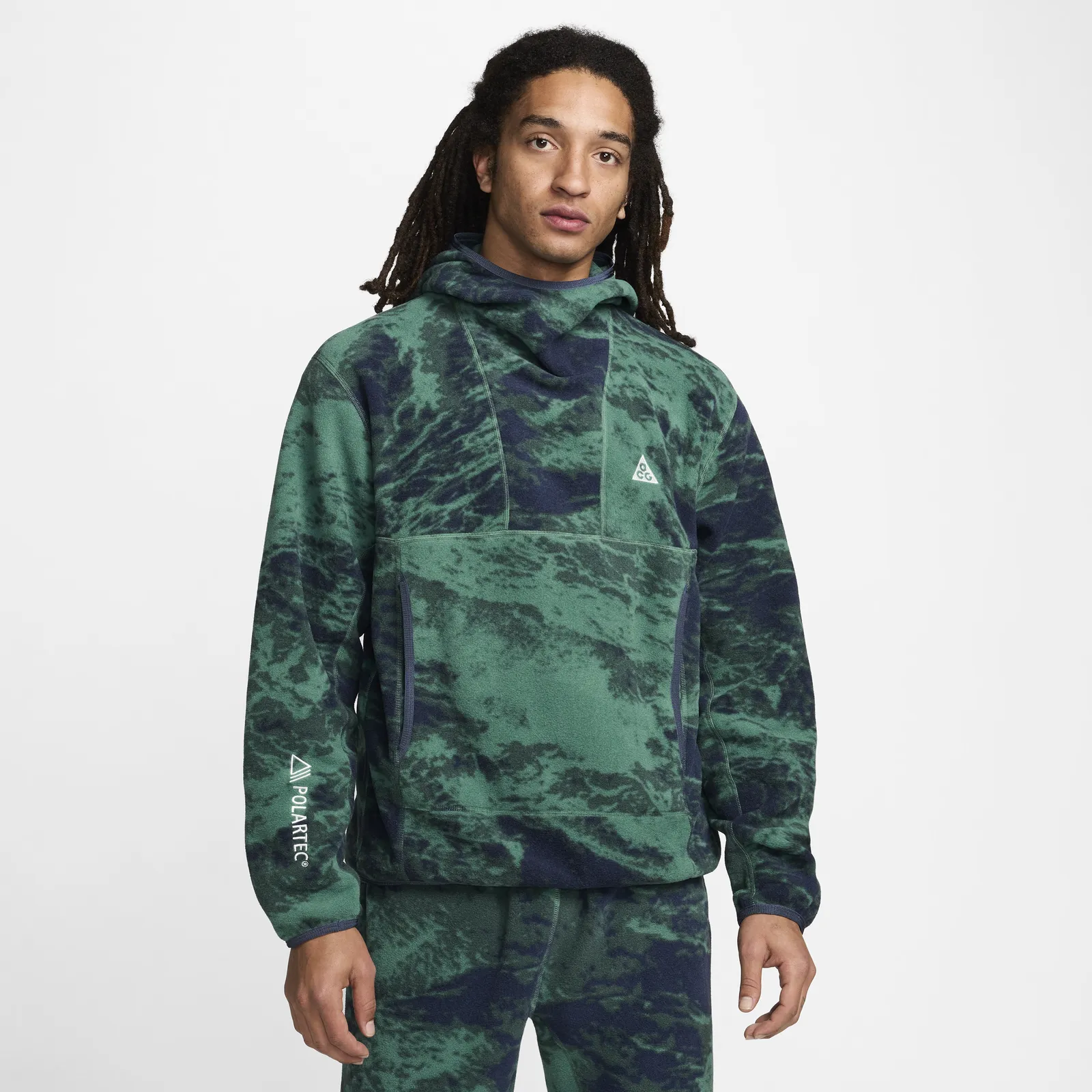 Nike ACG „Wolf Tree“