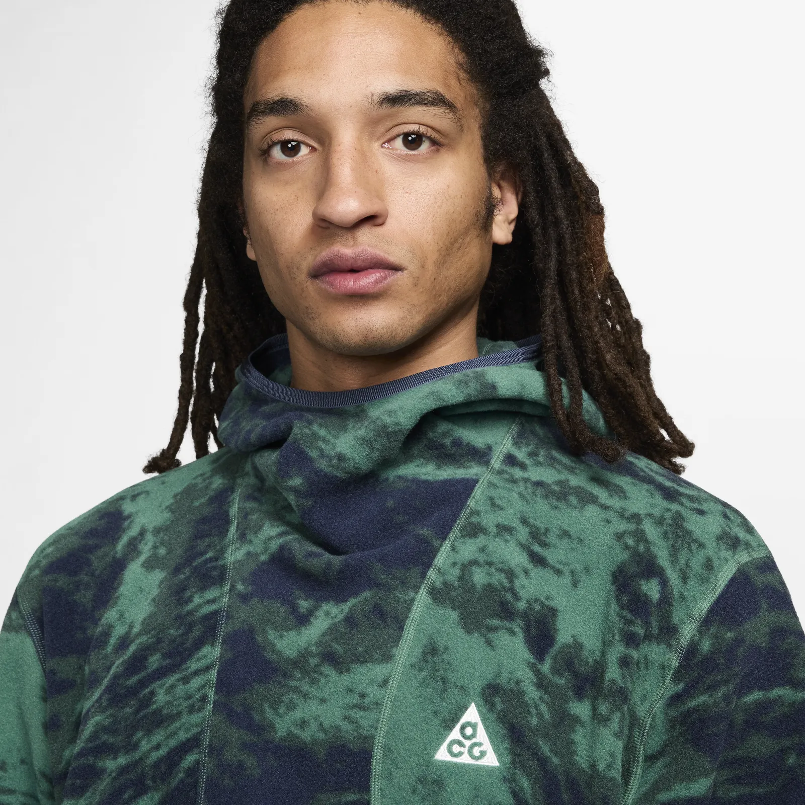 Nike ACG „Wolf Tree“