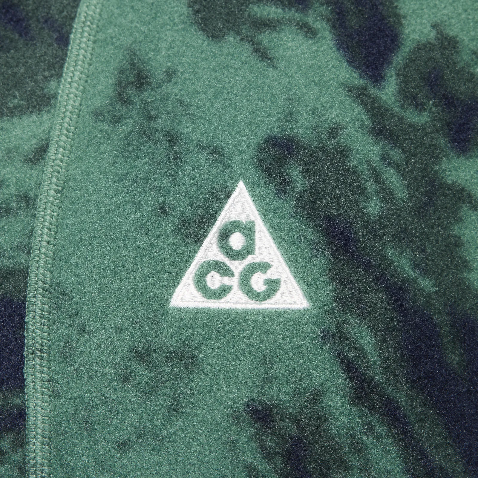 Nike ACG „Wolf Tree“