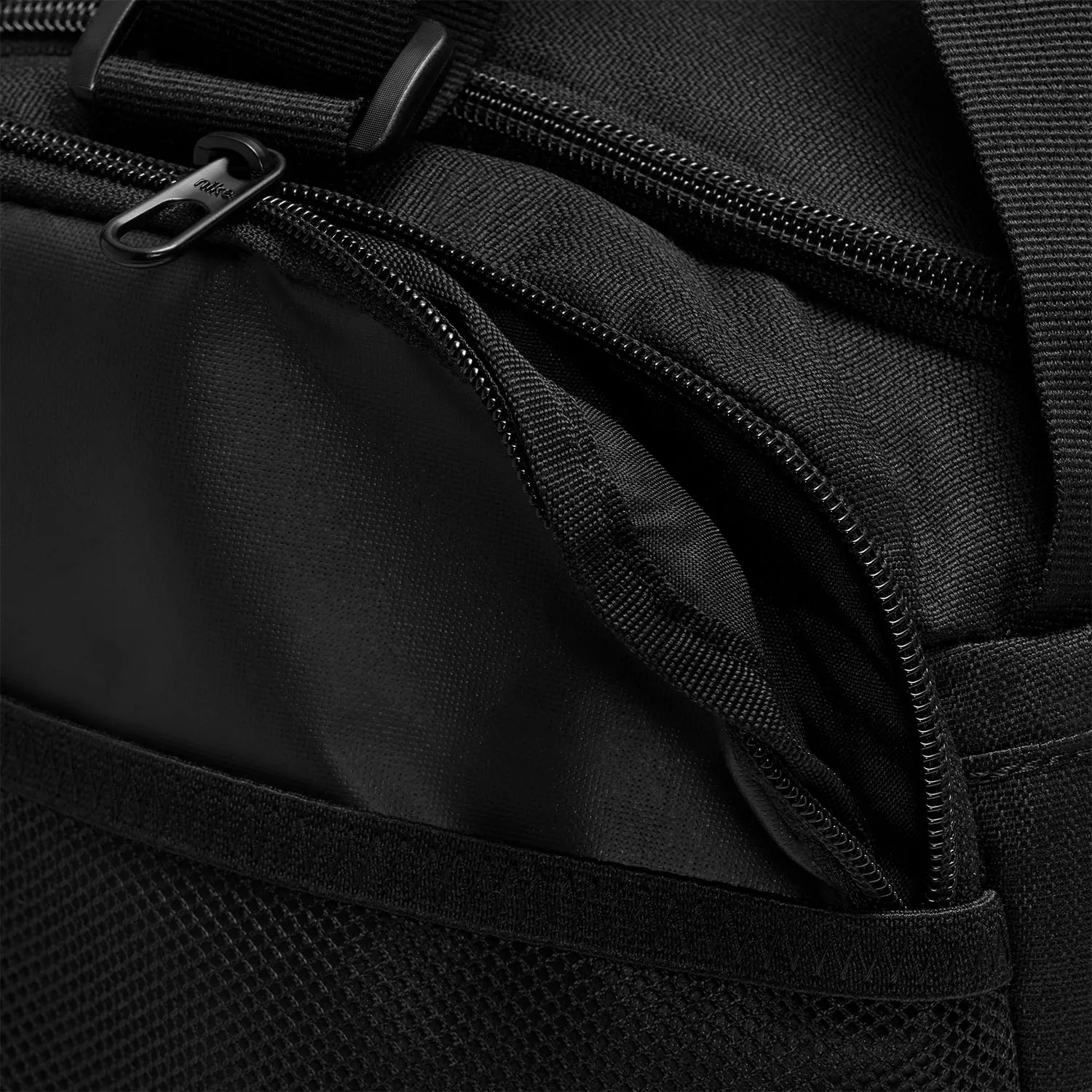Nike Brasilia 9.5 Bolso Mini