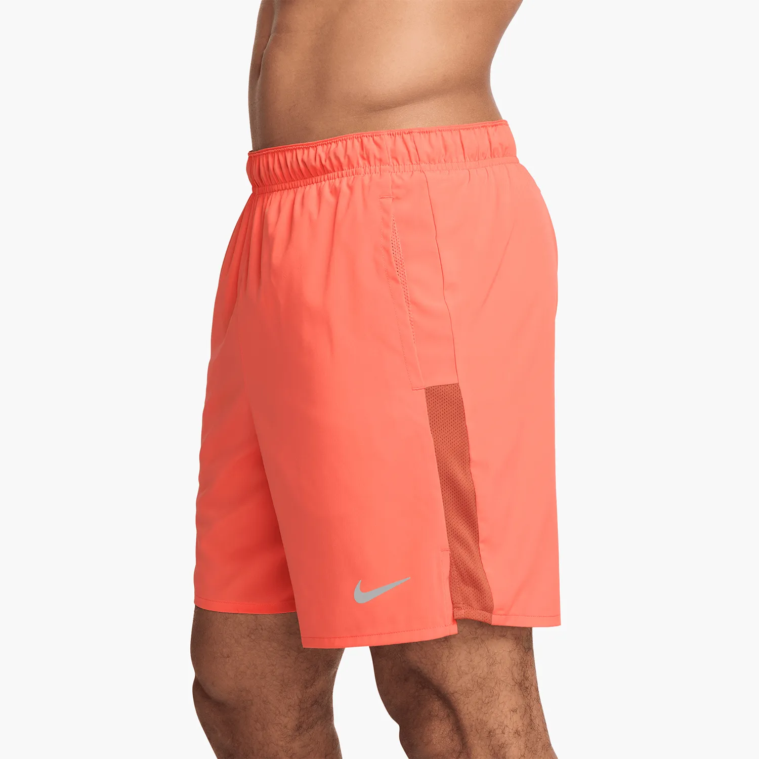 Nike Challenger Logo 7in Shorts