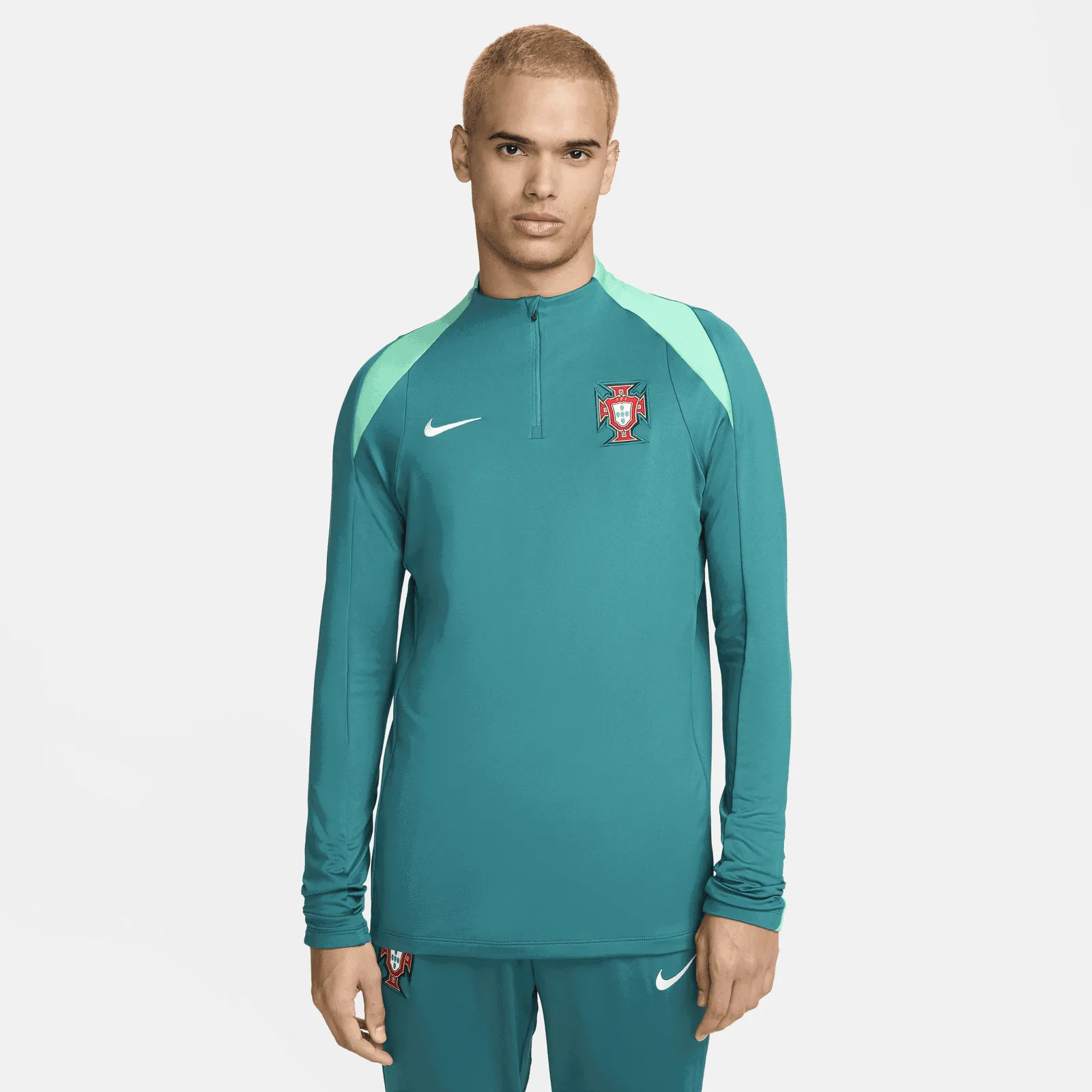 NIKE DRIFIT PORTUGAL STRIKE