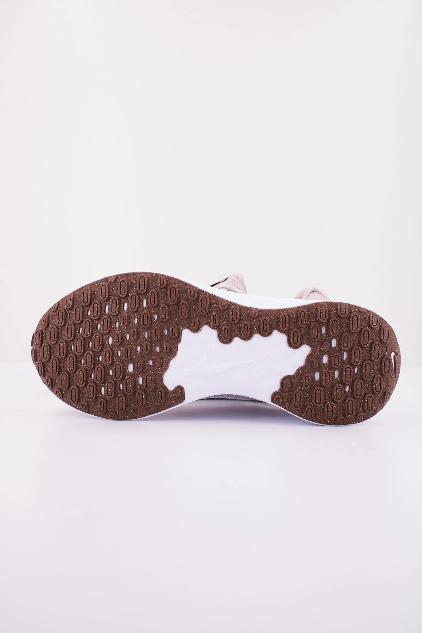 NIKE REVOLUTION 7