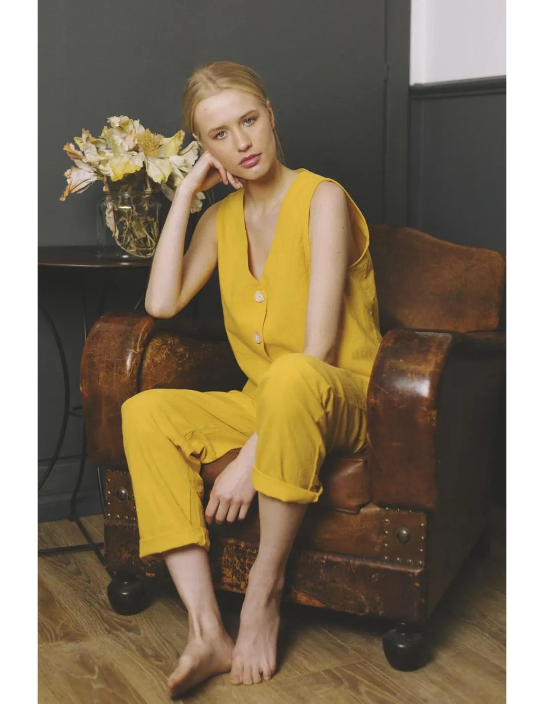 PANTALÓN DE TRAJE AMARILLO PAN PRODUCTO BÁSICO