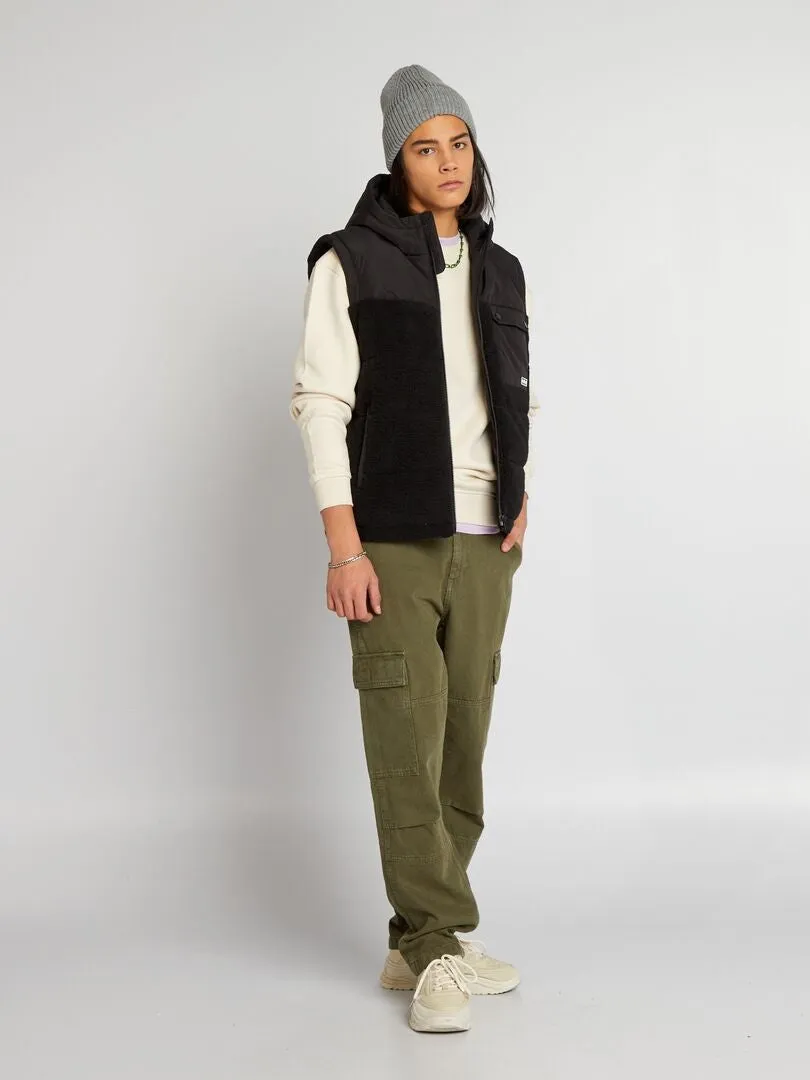 PANTALóN CON MúLTIPLES BOLSILLOS  VERDE