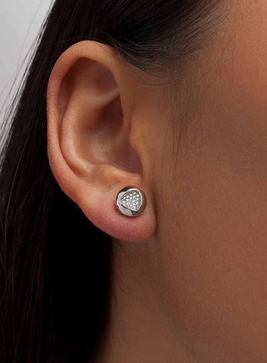 Pendientes pequeos plata brillantes con silueta triángulo y circonitas