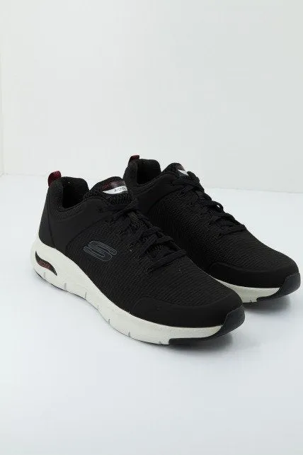 SKECHERS