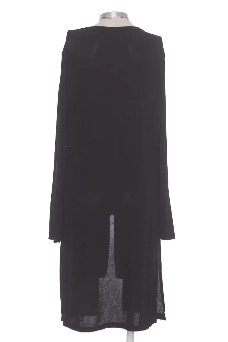 SWEATER COLOR NEGRO  SOL ROJO