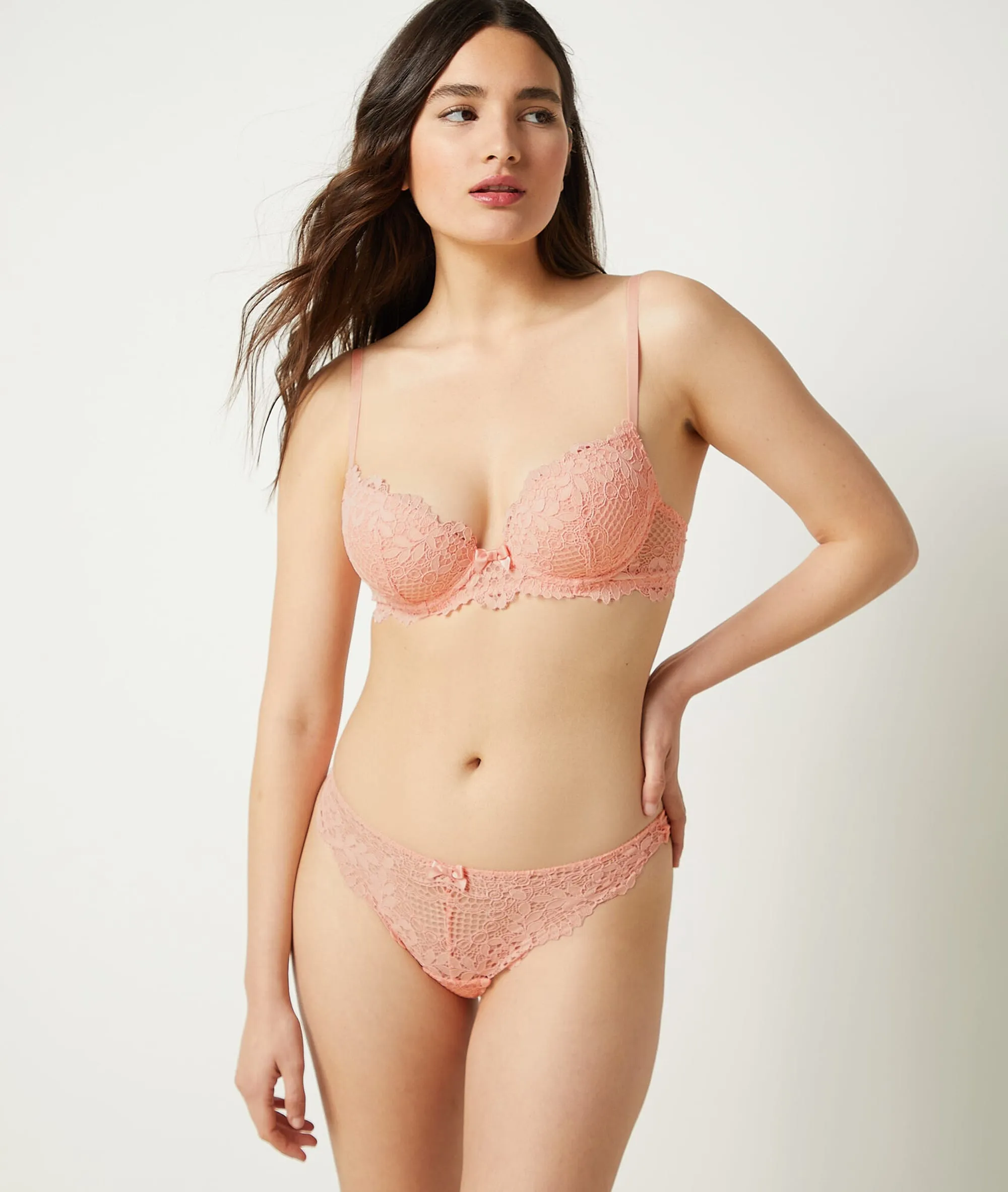 TANGA DE ENCAJE SUCCESS ABRICOT  ETAM