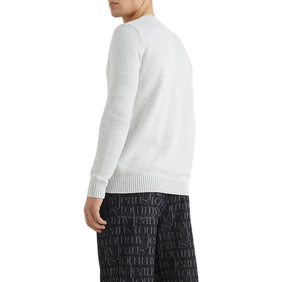 TJM ESSENTIAL CREW NECK SWEATER