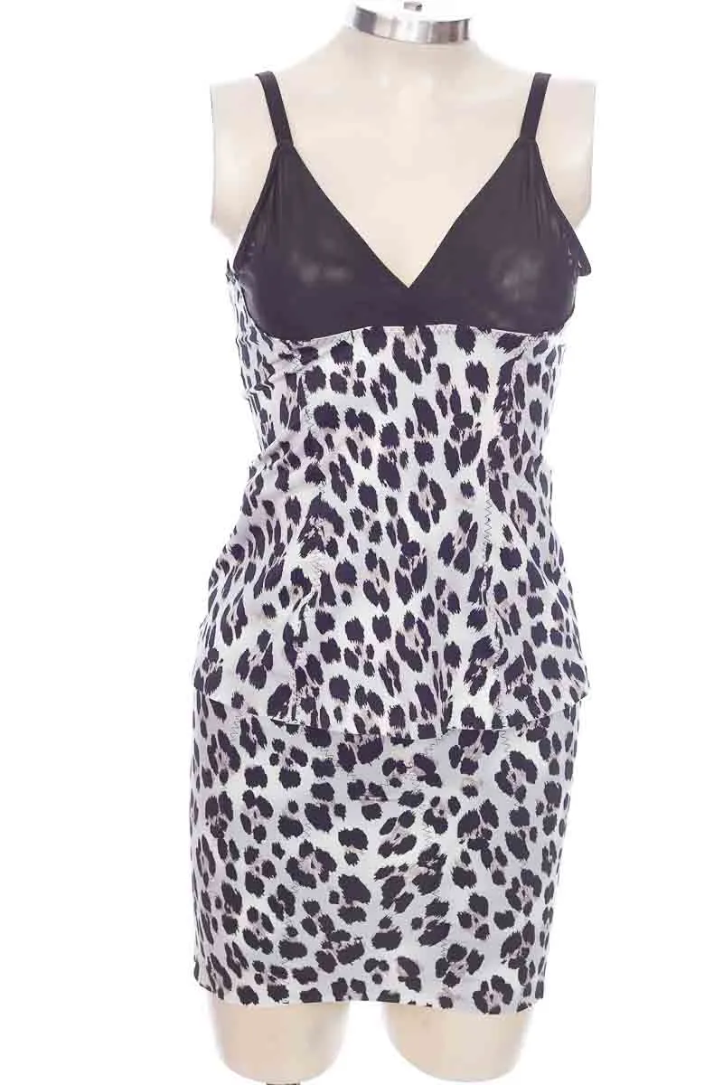 VESTIDO / ENTERIZO COLOR GRIS  VICTORIA SECRET