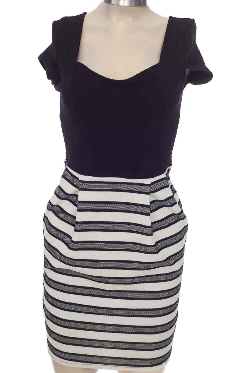 VESTIDO / ENTERIZO COLOR NEGRO  MAXIMA