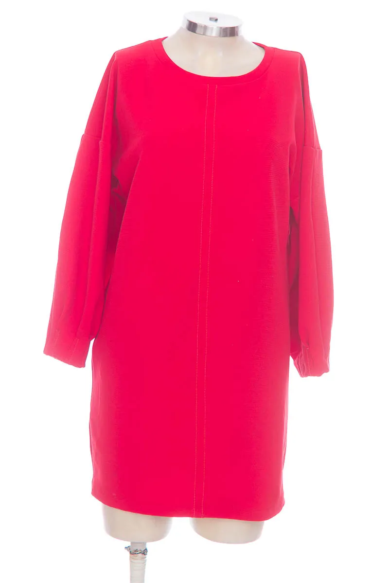 VESTIDO / ENTERIZO COLOR ROJO  ZARA