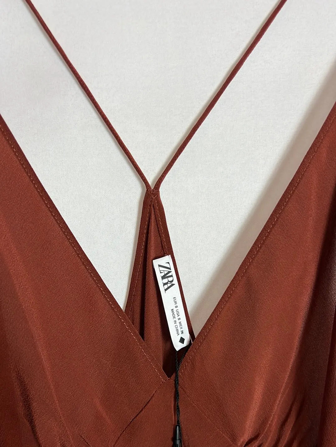 ZARA. Vestido midi seda tablas. T S